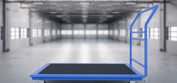 Un carro para Pick to Cart dentro de un almacén